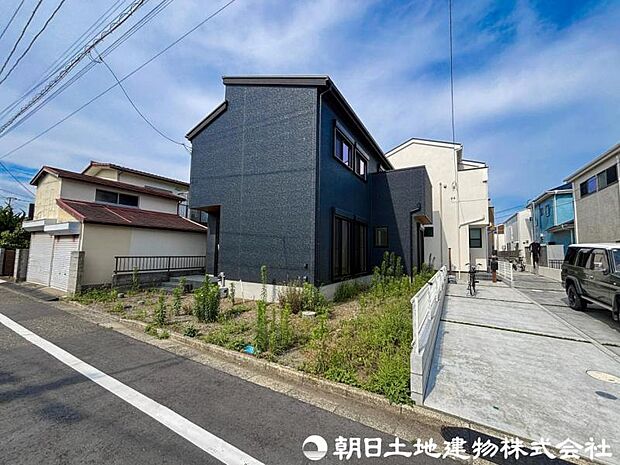 【外観】見るたびに心躍るデザインが魅せる住まいにわくわくします
