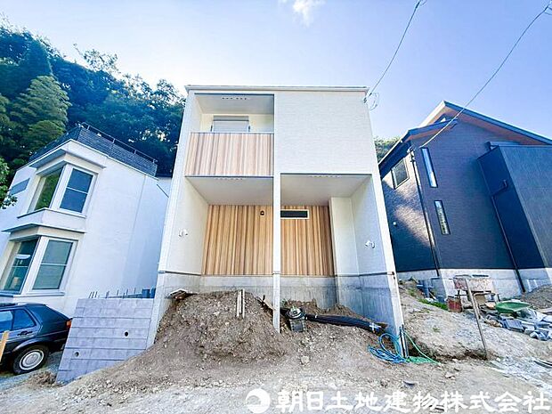 【現地写真】現在は建築中ではございますが完成物件をもとに建物プレゼンも承っております、お気軽にお問い合わせください。