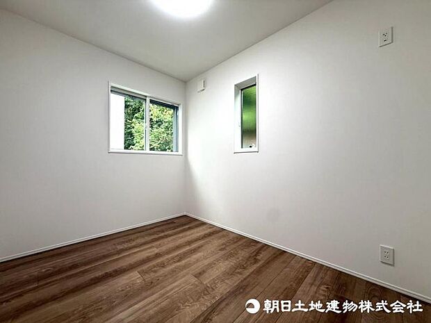 【洋室】生活様式が変化し同じように家具も洋室に合うように作られ個性豊かなお部屋に変身！ 