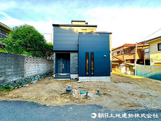【外観】見るたびに心躍るデザインが魅せる住まいにわくわくします