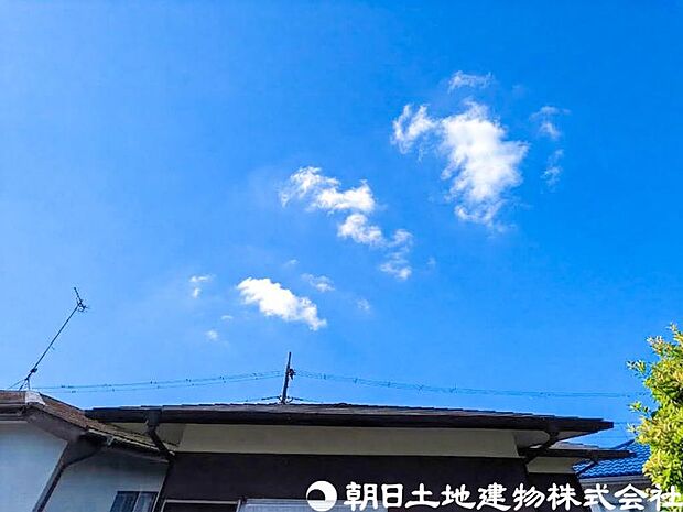 【眺望】眺望バルコニーへ一歩外にでると伸び伸びとした雰囲気と空気を感じられそうなロケーションは嬉しい