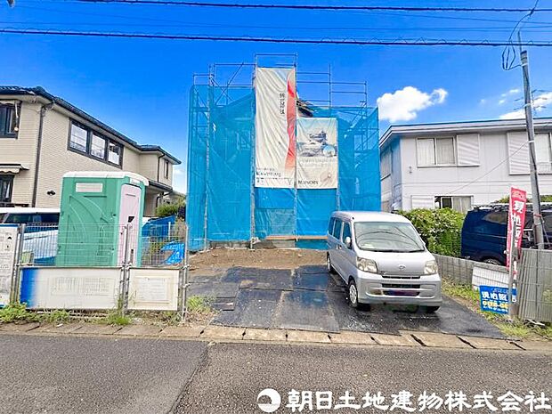 周辺は住宅地となっており子育て家族にも合う。毎日のお買い物も便利なエリアで暮らしやすさを実現するための住環境が整っています。