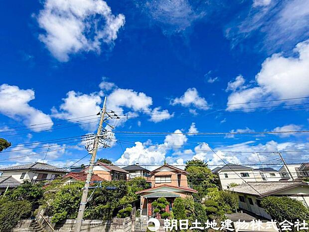 【眺望】眺望バルコニーへ一歩外にでると伸び伸びとした雰囲気と空気を感じられそうなロケーションは嬉しい