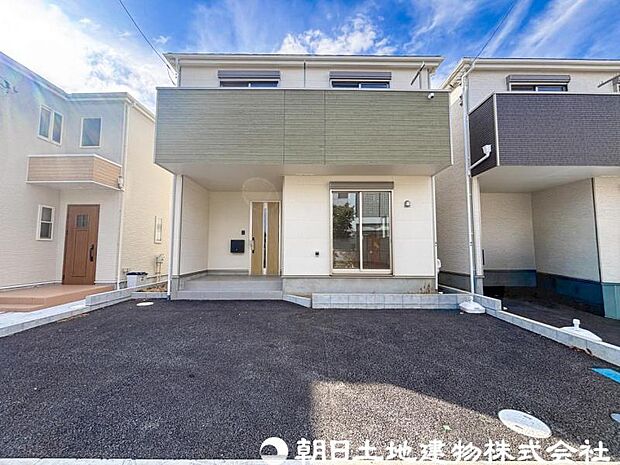 【外観】見るたびに心躍るデザインが魅せる住まいにわくわくします