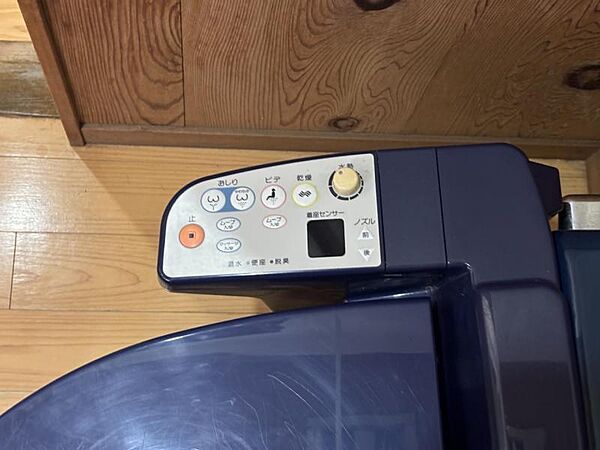 温水洗浄便座を使用することで、便に含まれるウイルスや菌などから、身を守ることにもつながります。お肌を守れるのはメリットです。