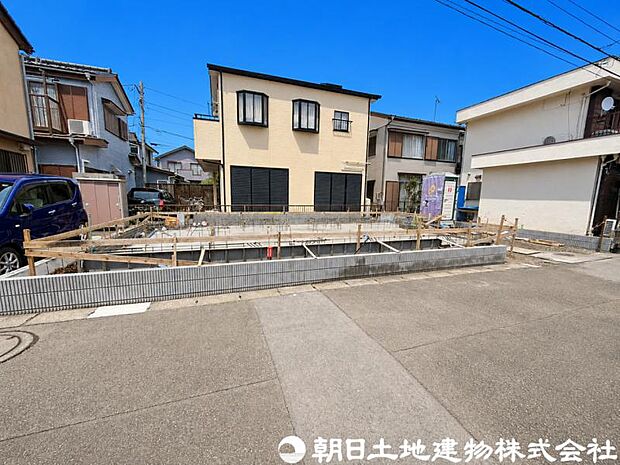 四季の移り変わりを感じられる環境。毎日のお散歩も気持ちよさそうです。自然に包まれた穏やかな暮らしができる住環境が整っています。
