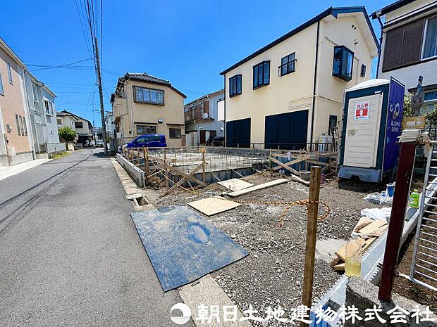 深く豊かな緑と爽快な空を感じるまさに湘南に暮らす心地よさを存分に堪能いただける邸宅です。