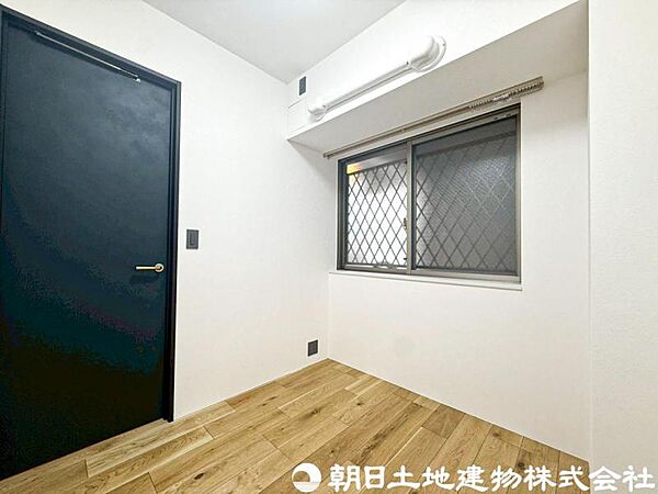 【居室】収納家具の配置もしやすく、お気に入りのインテリアに囲まれた自分だけの空間づくりを楽しめます。