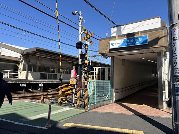 日々の暮らしにゆとりをもたらしそうな駅と利便性に加え、豊かな自然を身近に感じられる住環境で便利そう