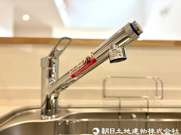 一体型浄水器付は嬉しいクリアな水が毎日使え、見た目にもスマートな浄水器一体型。お米を炊いたりする際には浄水機能を使うこともでき、人気ある商品に発展しました