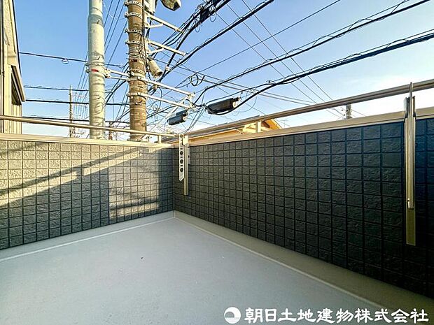 【バルコニー】外干しは天然の乾燥機！電気代もかかりません！