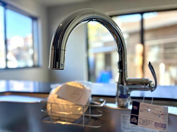 【浄水器一体型水栓】浄水器一体型水栓でいつでも綺麗な水を使用できるのでご家族様の健康も守れます。