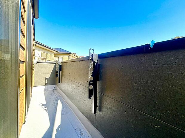 【バルコニー】外干しは天然の乾燥機！電気代もかかりません！