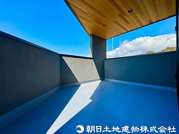 使い勝手の良いインナーバルコニー。