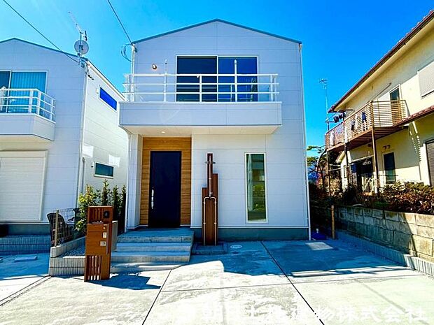 【外観】見るたびに心躍るデザインが魅せる住まいにわくわくします