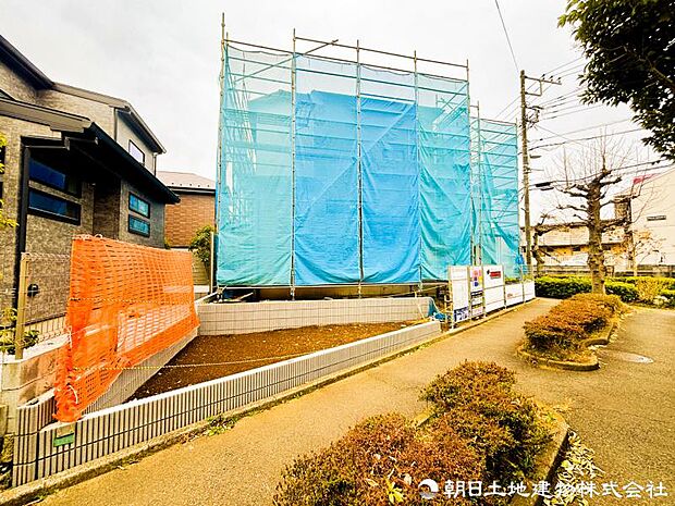 【現地写真】陽当りや通風・仕様設備やお部屋の大きさの比較、近隣・周辺環境や街並みなど、資料には掲載していない情報が現地にはたくさんあります。