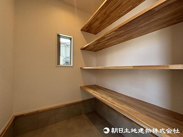 大容量のシューズインクローク!