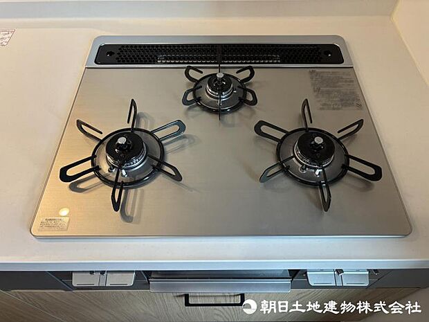 ご家族みんなが笑顔になれるお料理の作業効率が上がる3口コンロ。