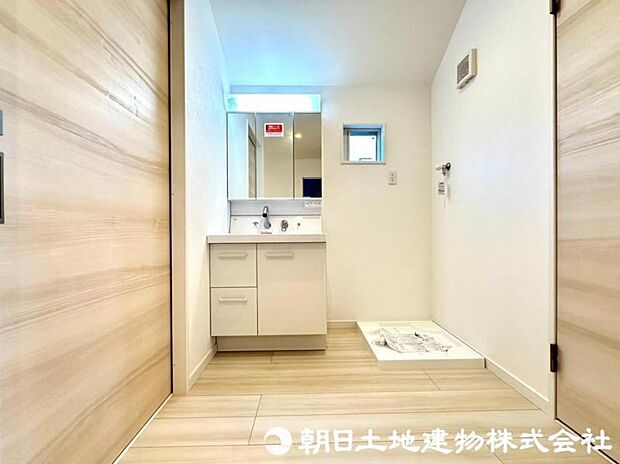 ゆとりある空間で快適にお使いいただけるバスルーム。
