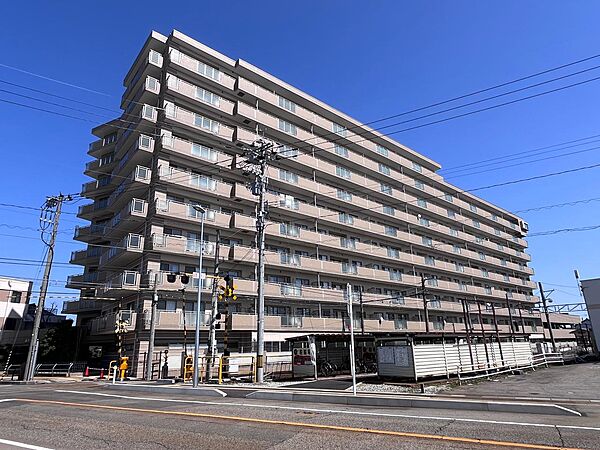 apartment 富山県高岡市下牧野33-1