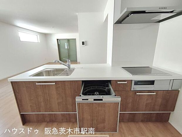 食洗乾燥機付き。IHクッキングヒーター付