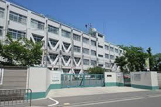 桜台小学校（高槻市立） 1130m