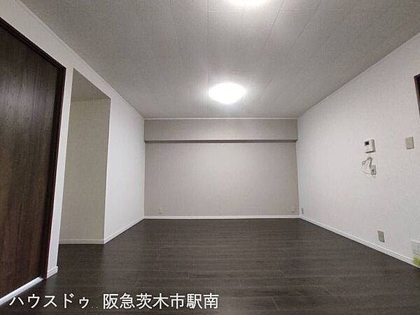 洋室　6.4帖
