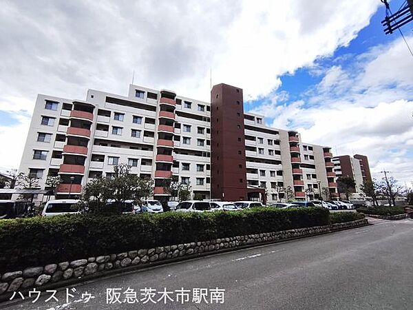 外観：327002229042