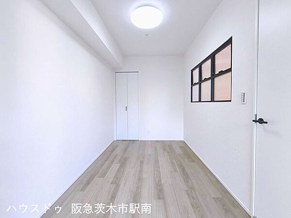 洋室5.3帖のお部屋