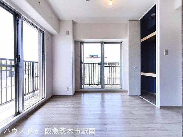 洋室4.5帖　南西側バルコニー