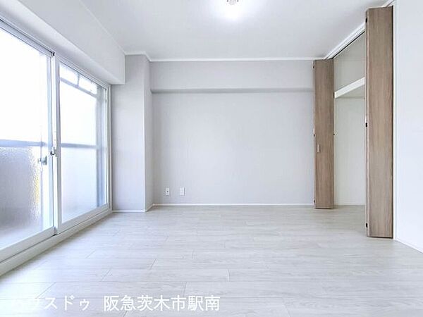 バルコニー側　洋室6.0帖