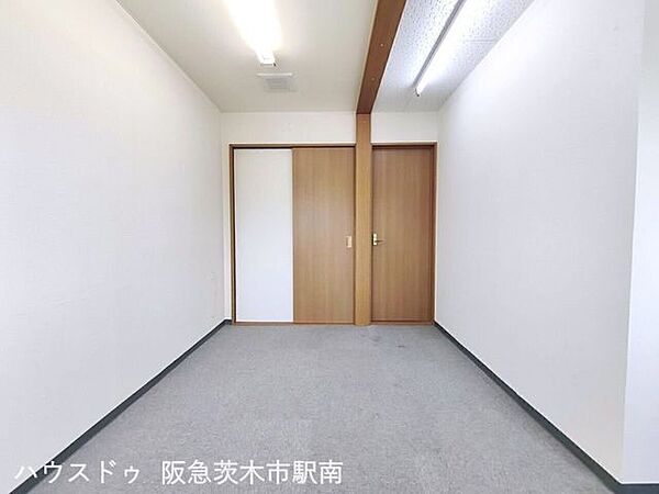 2階事務所　洋室7.5帖のお部屋