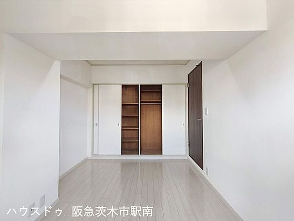 洋室6.5帖（廊下側）