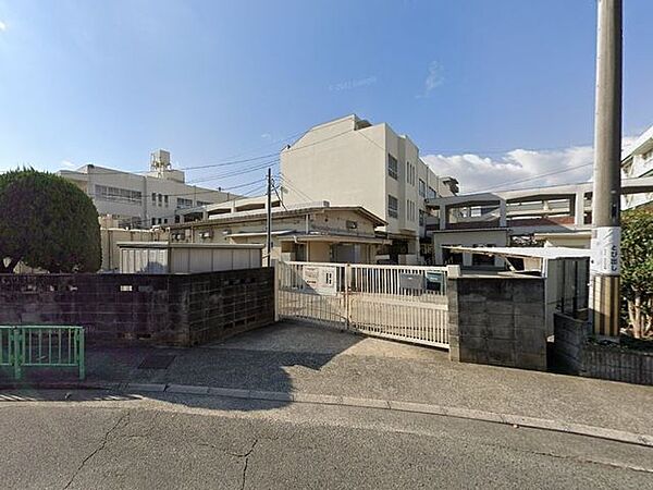 茨木市立天王小学校 980m