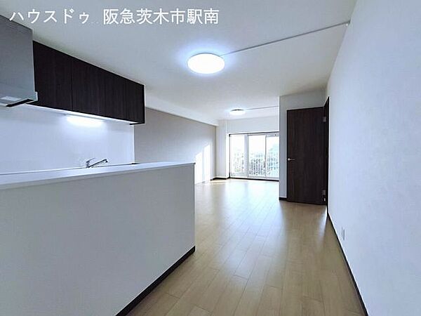 LDK　15.0帖　廊下側より