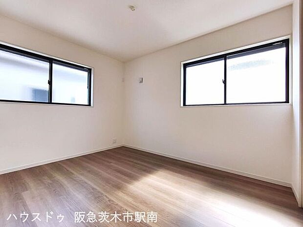 2階 洋室6帖