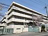 周辺：吹田市立千里丘中学校 290m