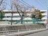 周辺：吹田市立東山田小学校 990m