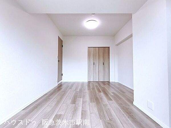 廊下側　7.5帖のお部屋