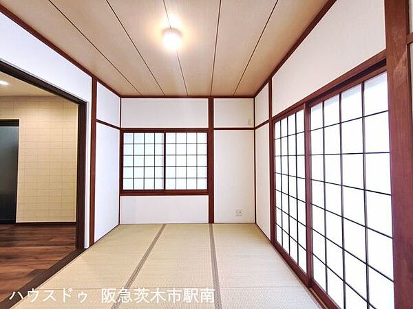 畳の香りに癒されます