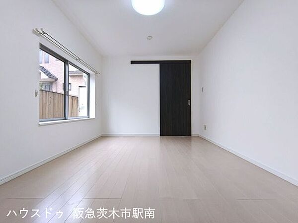 1階　洋室7.4帖のお部屋