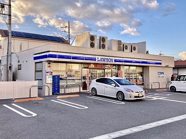 ローソン 茨木太田二丁目店 390m