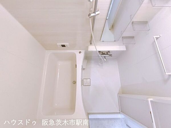 浴室を上から見た様子