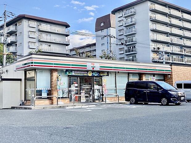 セブンイレブン 茨木三島町店 660m