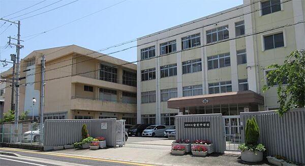 画像20:姫路市立安室中学校（754m）