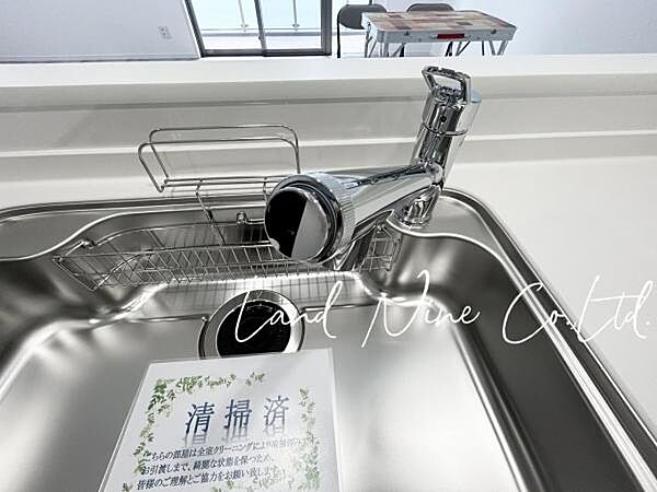【浄水器一体型水栓】浄水器は水道水に含まれる残留塩素濃度軽減や不純物除去に効果があります。