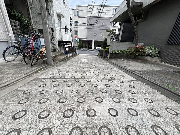 高台に位置しています。