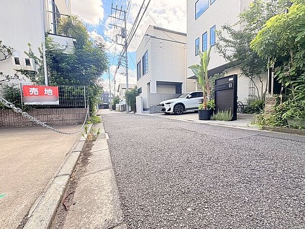 建築条件無なのでお好きなハウスメーカーで建築可能。参考プラン、複数あります！