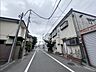 その他：前面道路は約6.1mとゆとりがあり、車の出し入れもスムーズです。