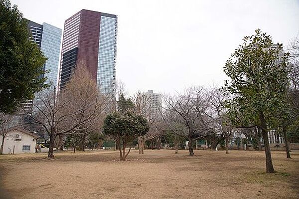 亀塚公園 徒歩15分。 1190m
